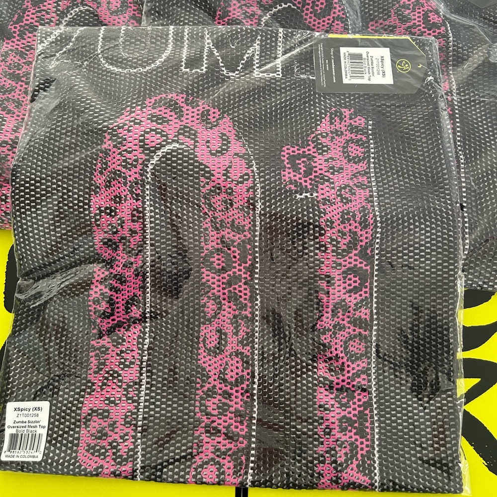 Zumba Sizzlin Oversized Mesh Top - Picture 2 of 2